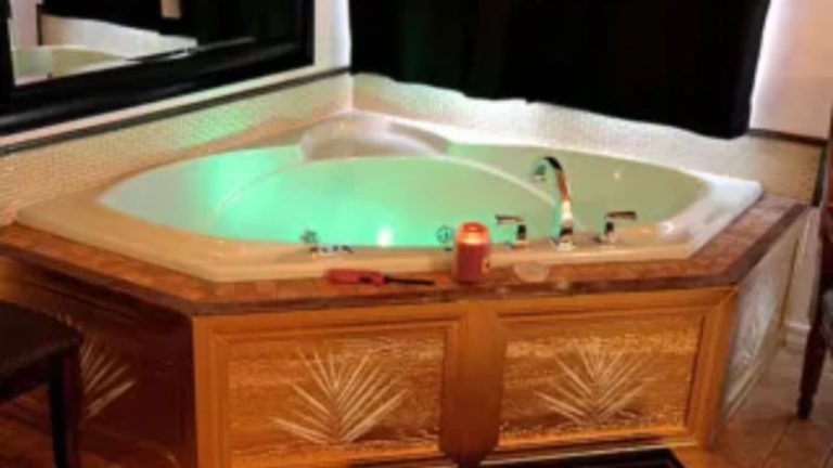 Echo Canyon Spa Resort