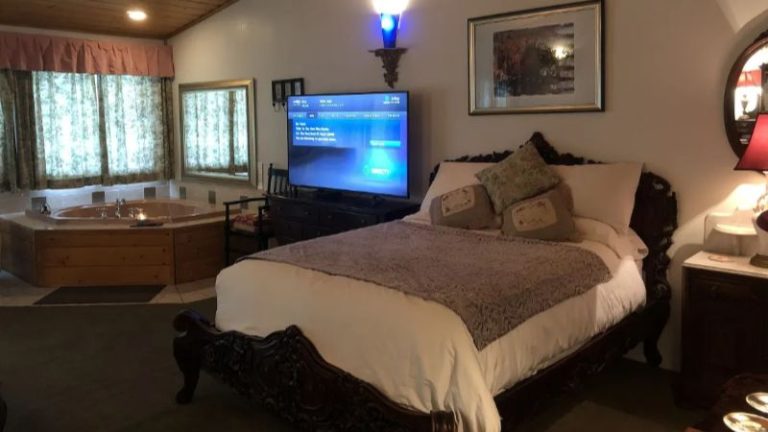 Echo Canyon Spa Resort