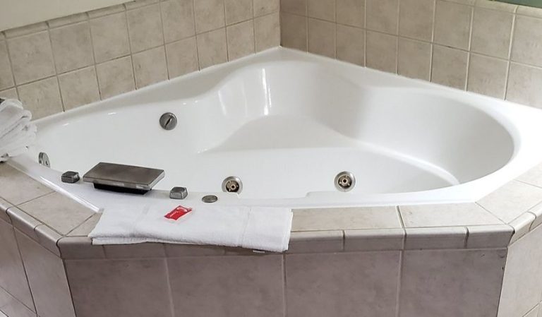 Econo Lodge Portland Airport