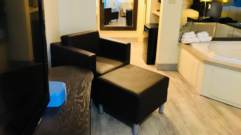 Empire Inn & Suites