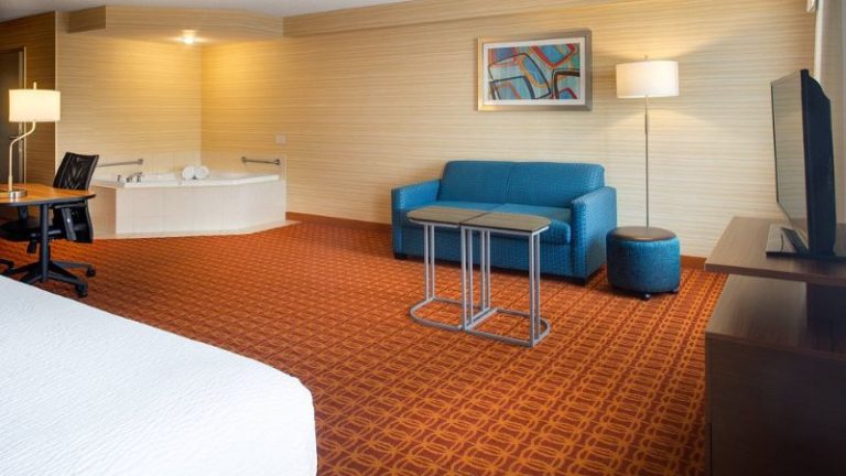 Fairfield Inn & Suites Toronto Airport