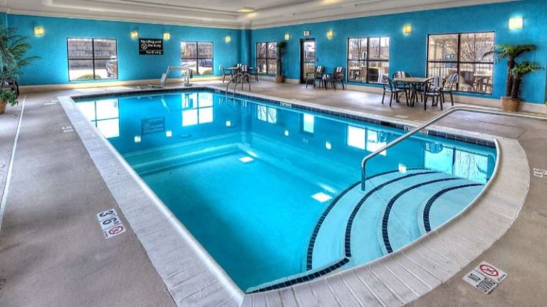 Hampton Inn & Suites Kalamazoo-Oshtemo