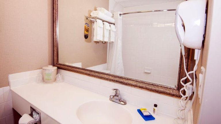 Holiday Inn Express Red Deer, an IHG Hotel