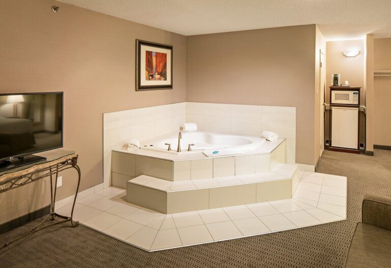Holiday Inn Express Red Deer, an IHG Hotel