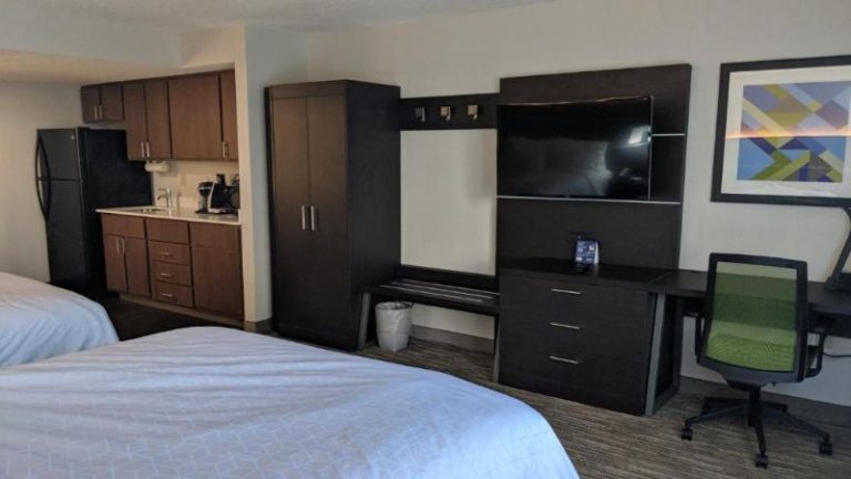 Holiday Inn Express & Suites Charlotte-Concord-I-85