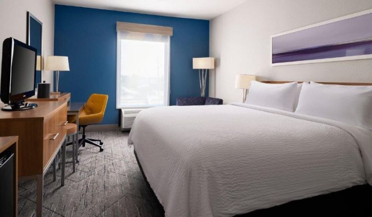 Holiday Inn Express & Suites New Orleans Airport South, an IHG Hotel