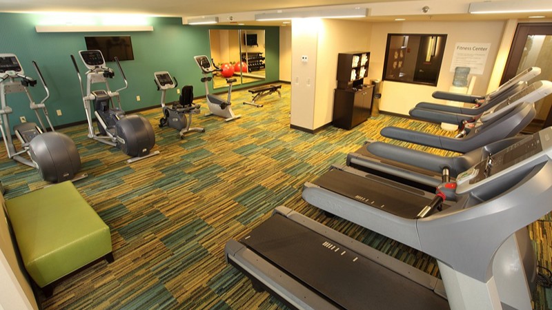 Holiday Inn & Suites Duluth-Downtown, room with private jacuzzi, photo 7