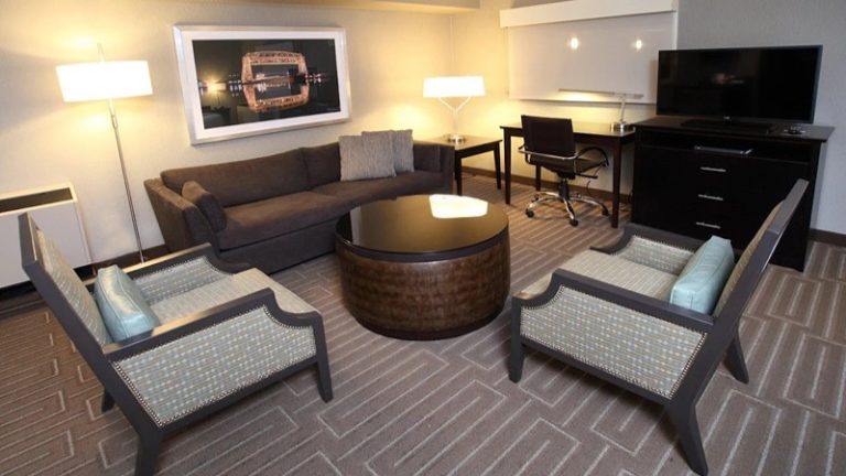 Holiday Inn & Suites Duluth-Downtown