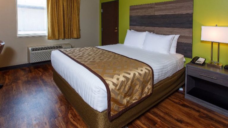 Hotel J Green Bay