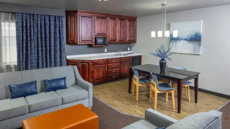 Hotel J Green Bay