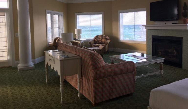 Inn at Bay Harbor, Autograph Collection