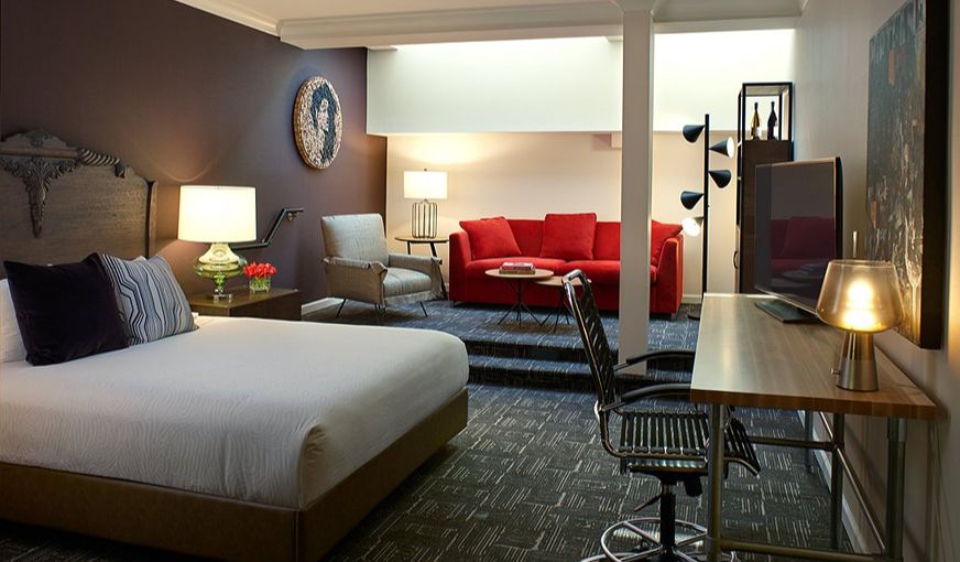 Kimpton Hotel Vintage Portland, room with private jacuzzi, photo 4