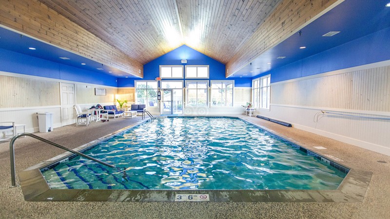 Larsmont Cottages, room with private jacuzzi, photo 8
