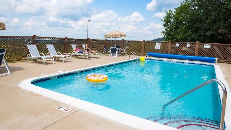 LeFevre Inn & Resort, room with private jacuzzi, photo 6