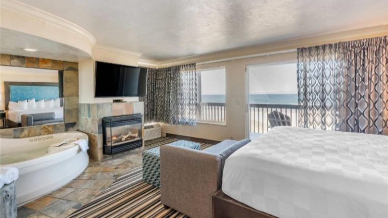 Lincoln Sands Oceanfront Resort, Ascend Hotel Collection