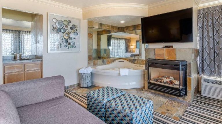 Lincoln Sands Oceanfront Resort, Ascend Hotel Collection