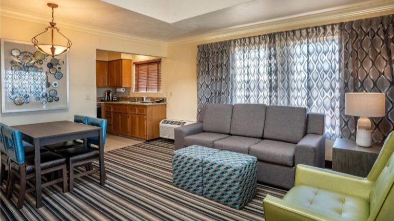 Lincoln Sands Oceanfront Resort, Ascend Hotel Collection