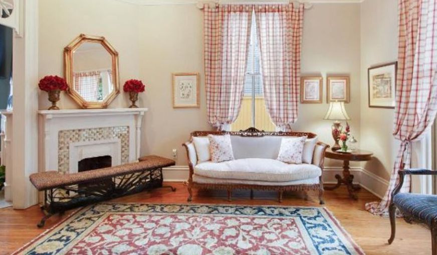 Maison Perrier, room with private jacuzzi, photo 6