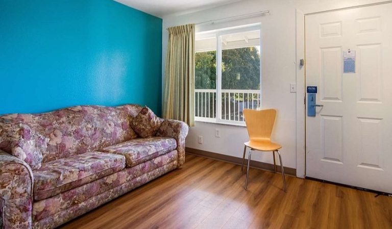 Motel 6 Portland Mall