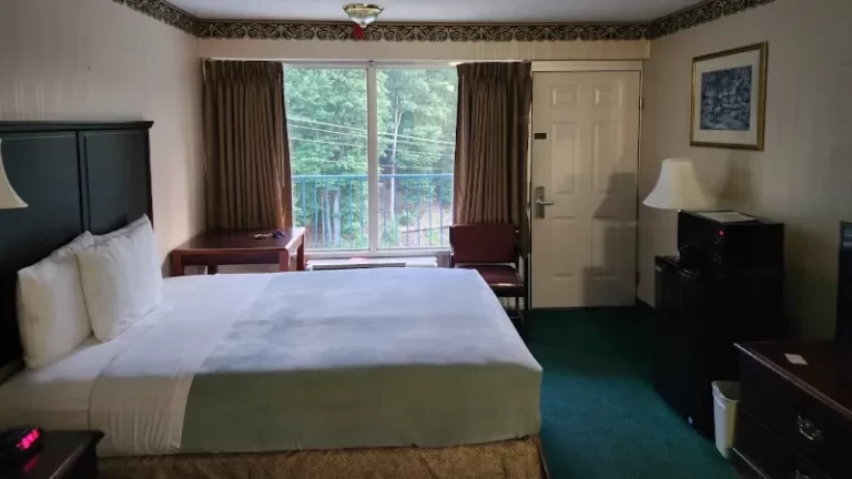 Ozarka Lodge