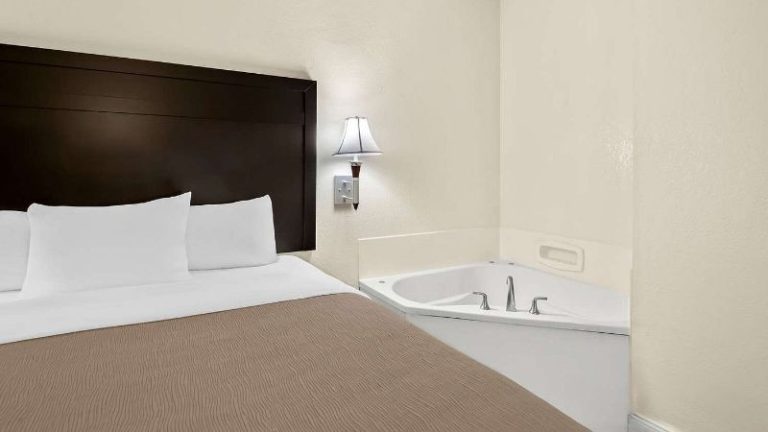 Quality Inn & Suites Lafayette