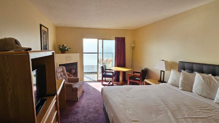 Seahorse Oceanfront Lodging