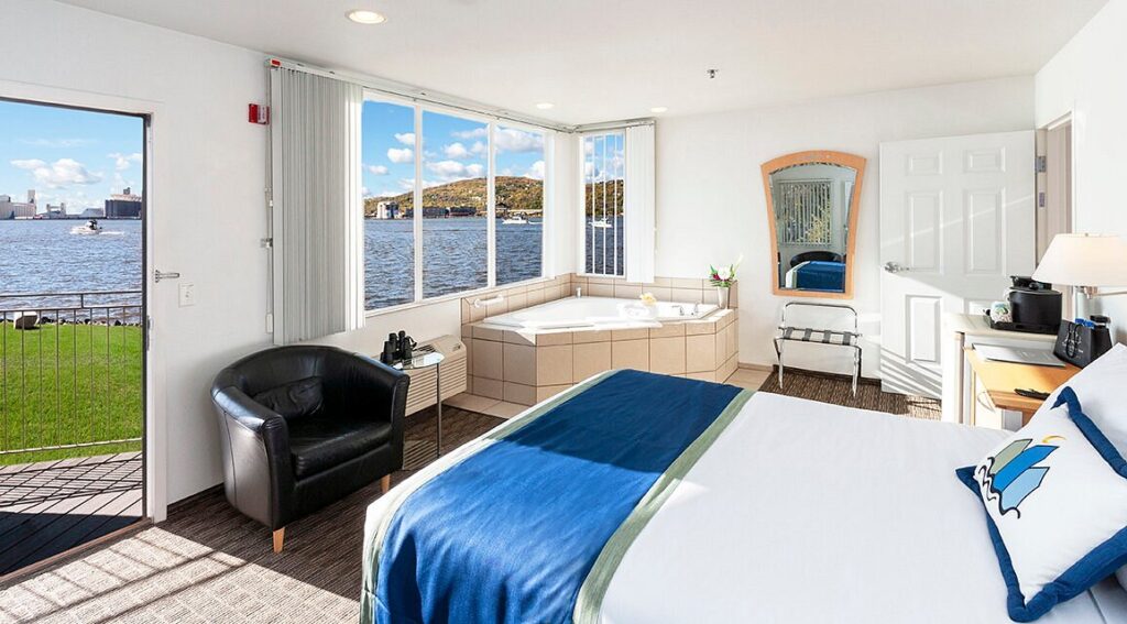 South Pier Inn