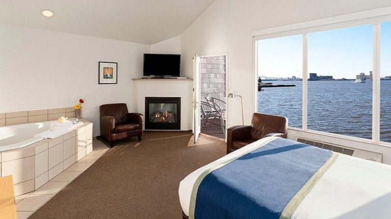 South Pier Inn