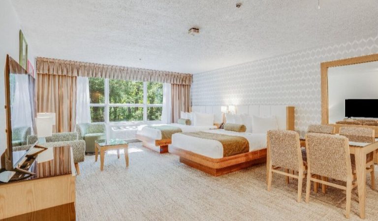 Split Rock Resort