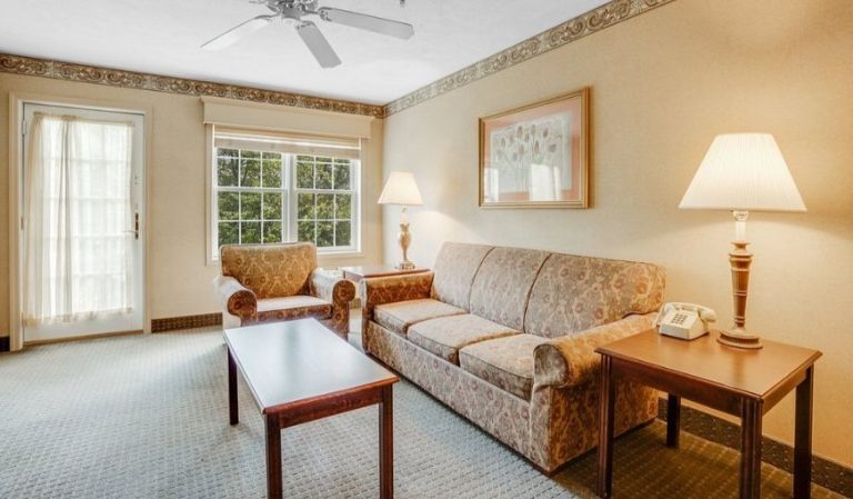 Split Rock Resort
