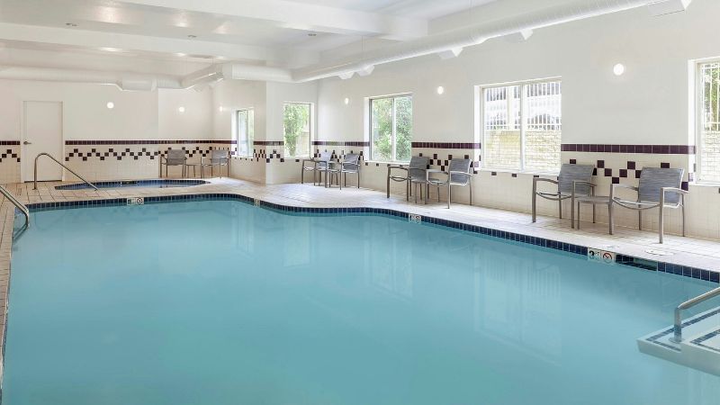SpringHill Suites by Marriott Frankenmuth, room with private jacuzzi, photo 8