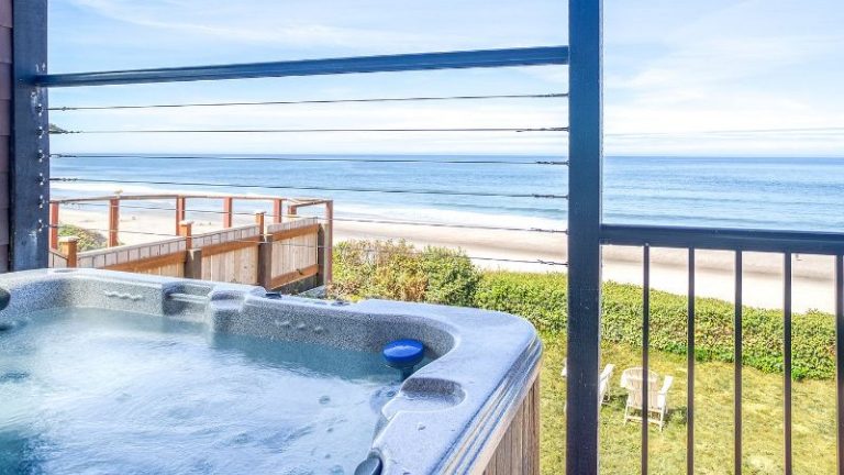 Starfish Manor Oceanfront Hotel