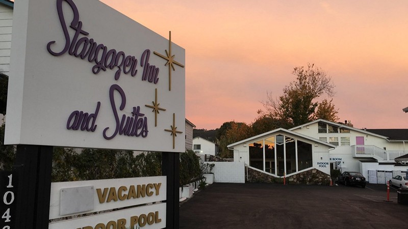Stargazer Inn and Suites, room with private jacuzzi, photo 5