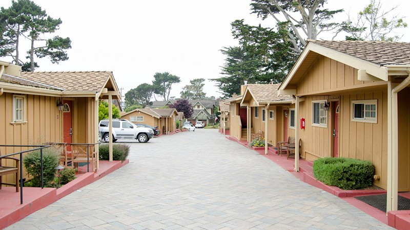 Sunset Inn Pacific Grove, room with private jacuzzi, photo 6