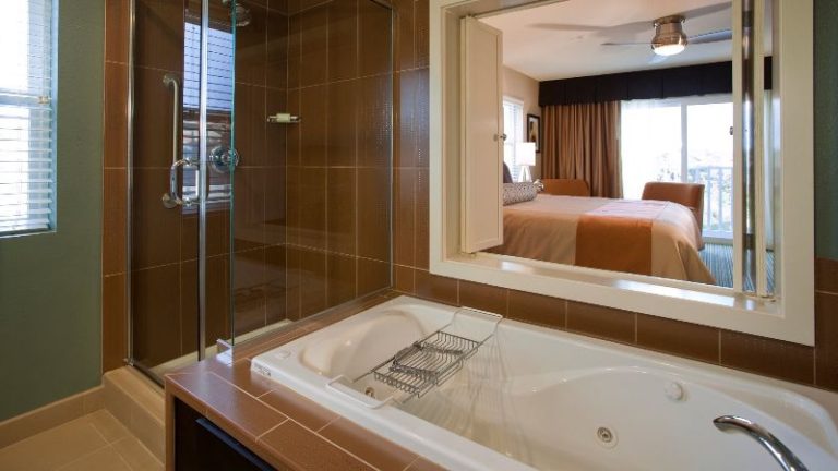 The Coho Oceanfront Lodge