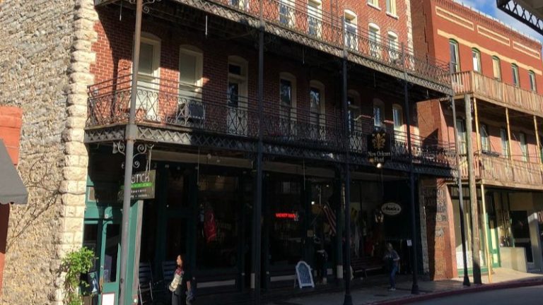 The New Orleans Hotel
