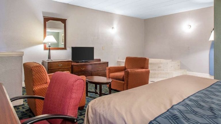 Econo Lodge Cranston