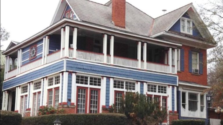 2439 Fairfield “A Bed and Breakfast”