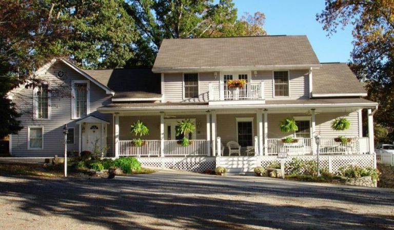 Acorn Hill Lodge And Spa