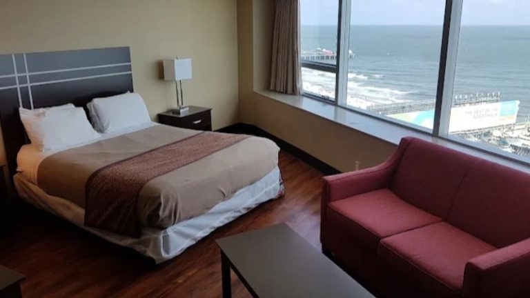 Atlantic Palace Suites