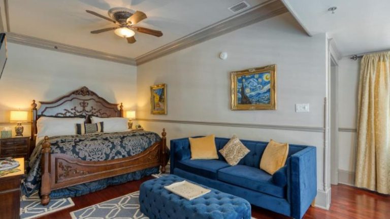 Bayfront Westcott House Bed and Breakfast