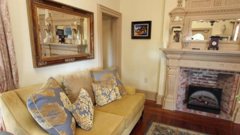 Bayfront Westcott House Bed and Breakfast
