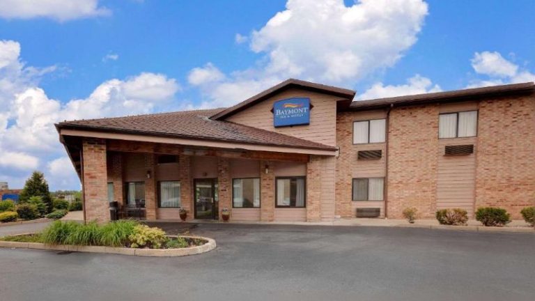 Baymont by Wyndham Battle Creek Downtown