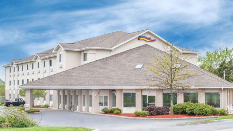 Baymont by Wyndham Freeport