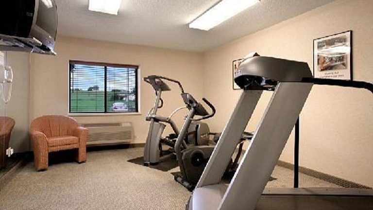 Baymont by Wyndham Sioux Falls Near West 41st Street