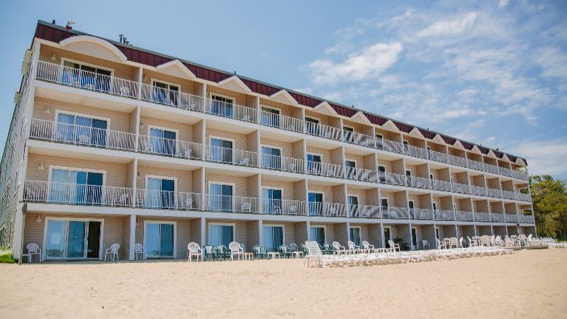 Bayshore Resort, room with private jacuzzi, photo 8