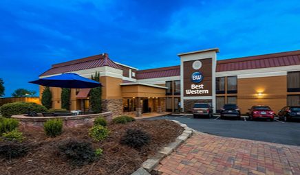 Best Western Gastonia, room with private jacuzzi, photo 5