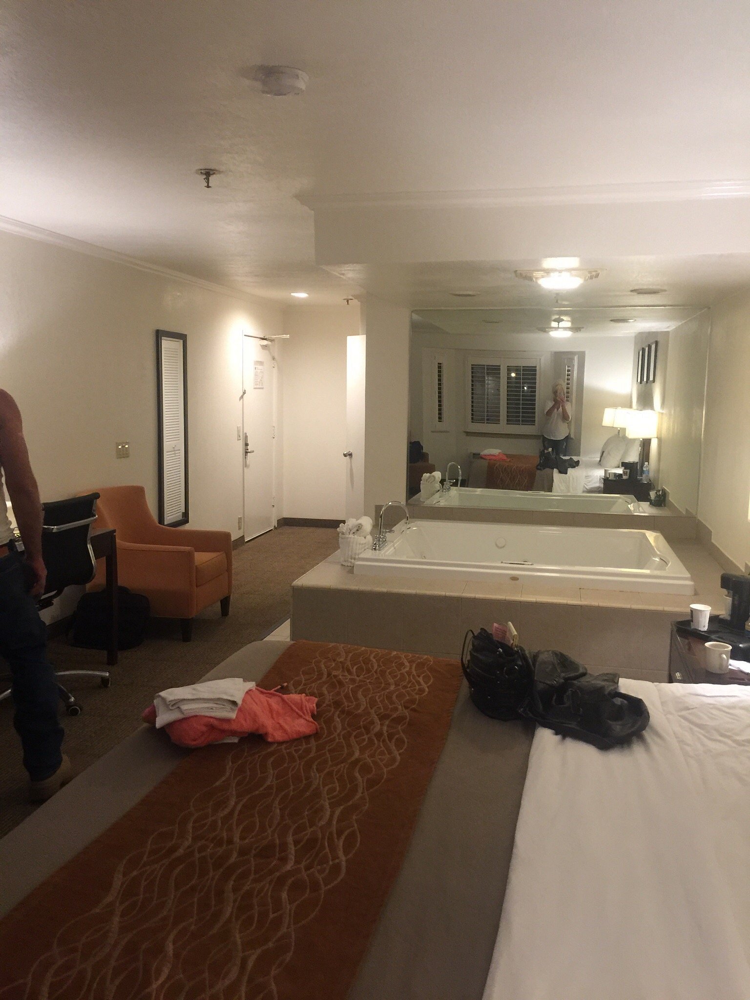 Best Western Inn, room with private jacuzzi, photo 1