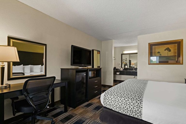 Best Western Windsor Suites
