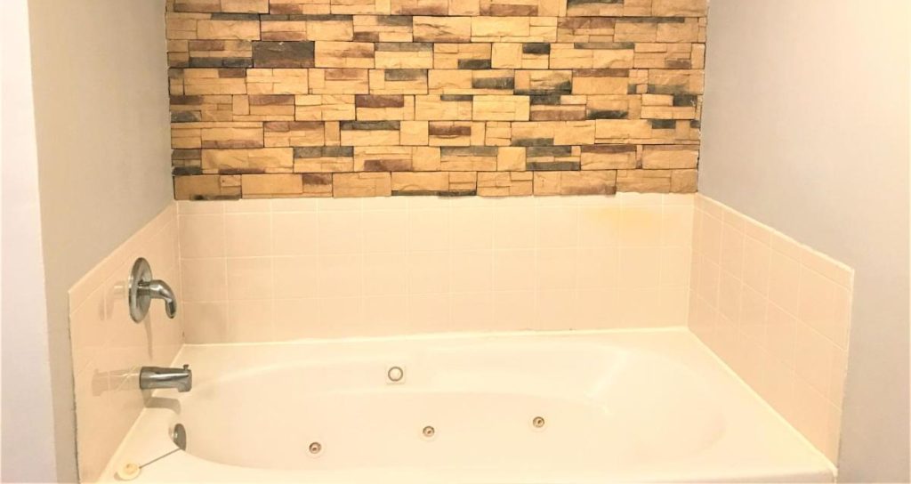 Blue Bay Inn & Suites